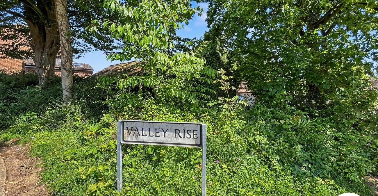 3 bedroom house for sale in Walderslade Woods | Robinson Michael & Jackson
