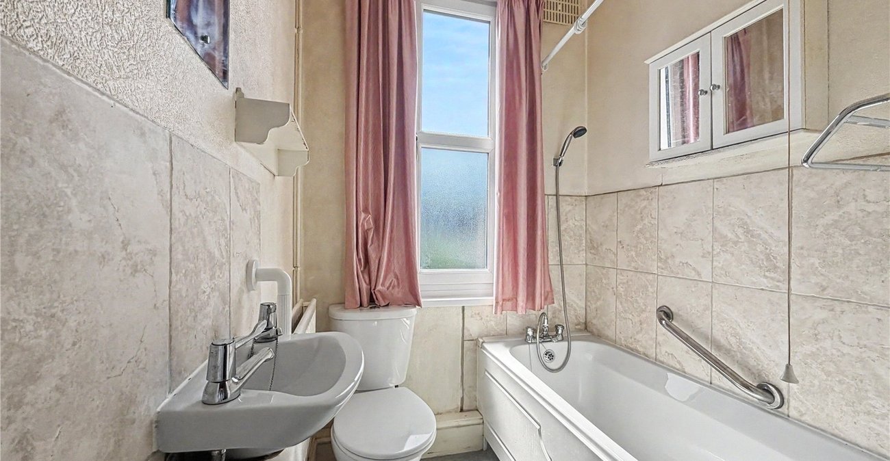 3 bedroom house for sale in Gillingham | Robinson Michael & Jackson