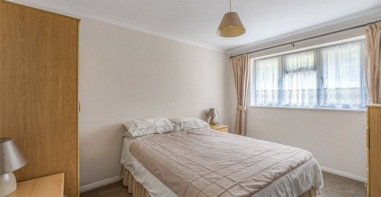 3 bedroom house for sale in Greenhithe | Robinson Jackson