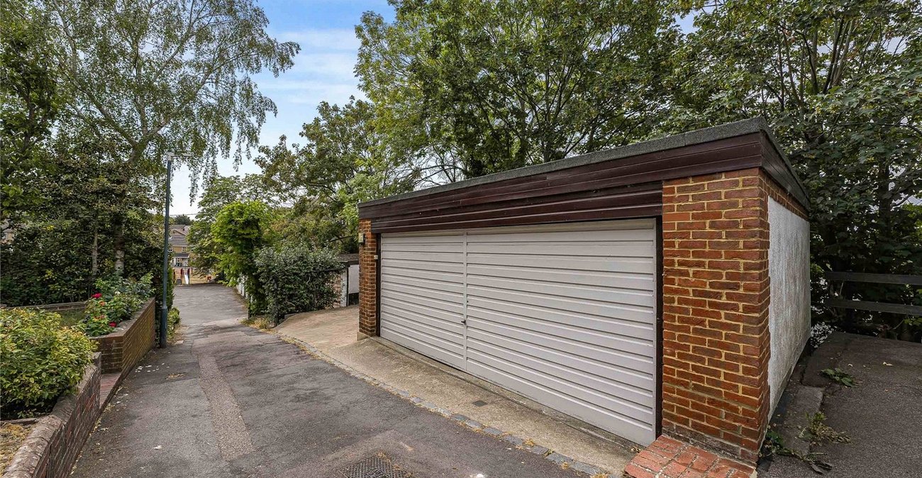 3 bedroom house for sale in Greenhithe | Robinson Jackson