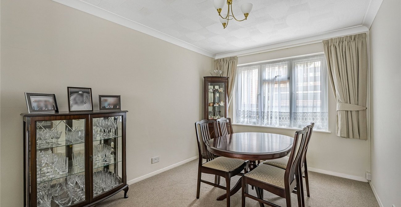3 bedroom house for sale in Greenhithe | Robinson Jackson