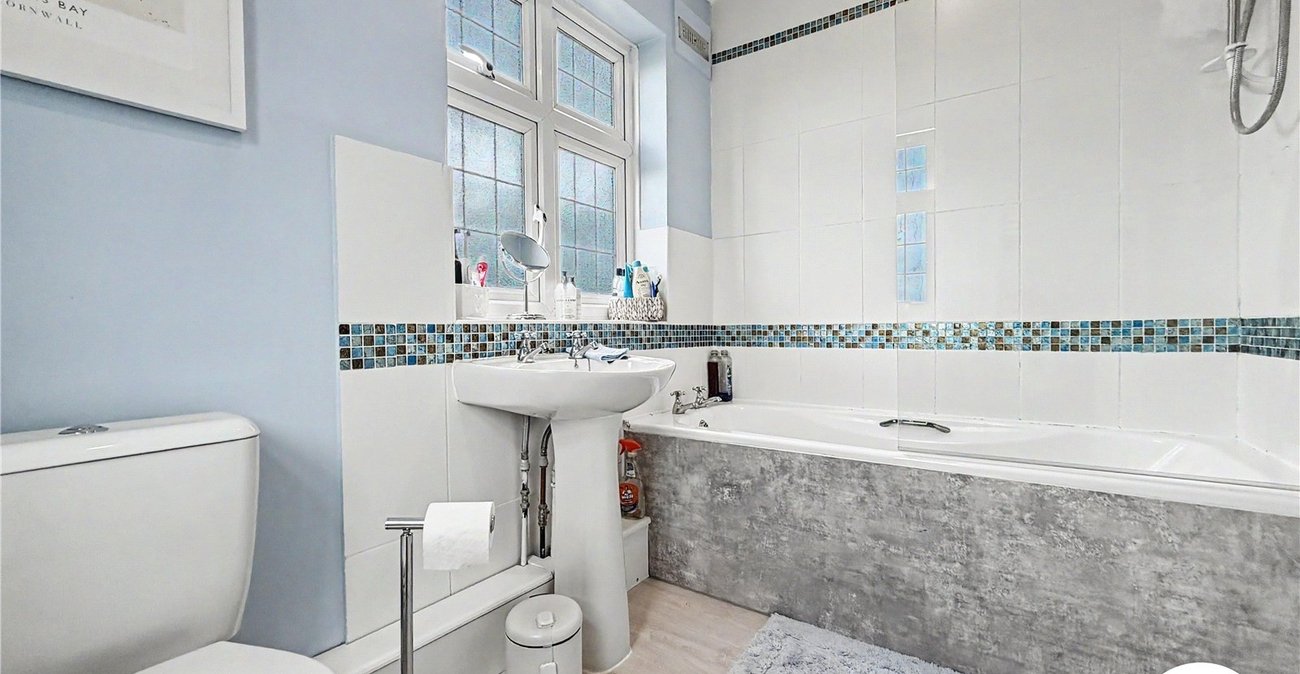 4 bedroom house for sale in Rochester | Robinson Michael & Jackson