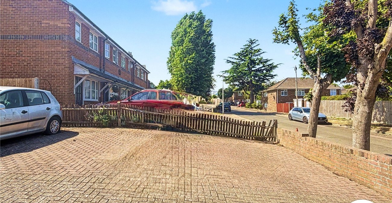 1 bedroom property for sale in Rochester | Robinson Michael & Jackson