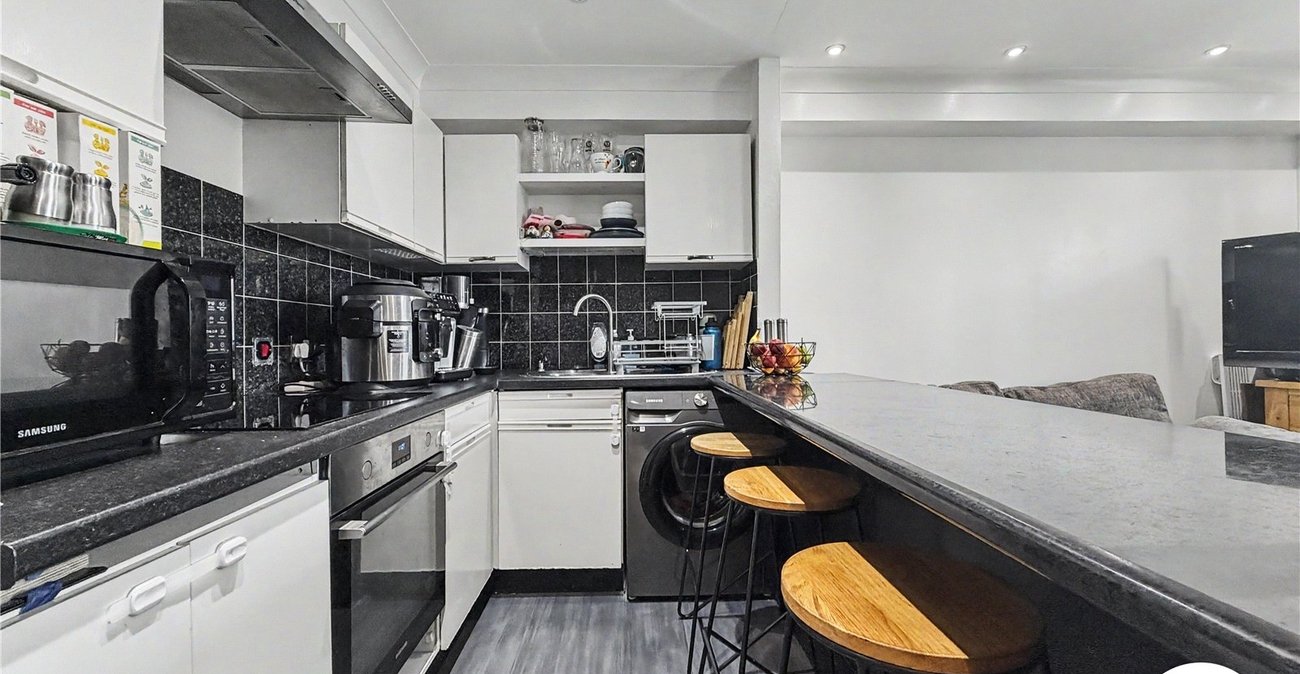 1 bedroom property for sale in Rochester | Robinson Michael & Jackson