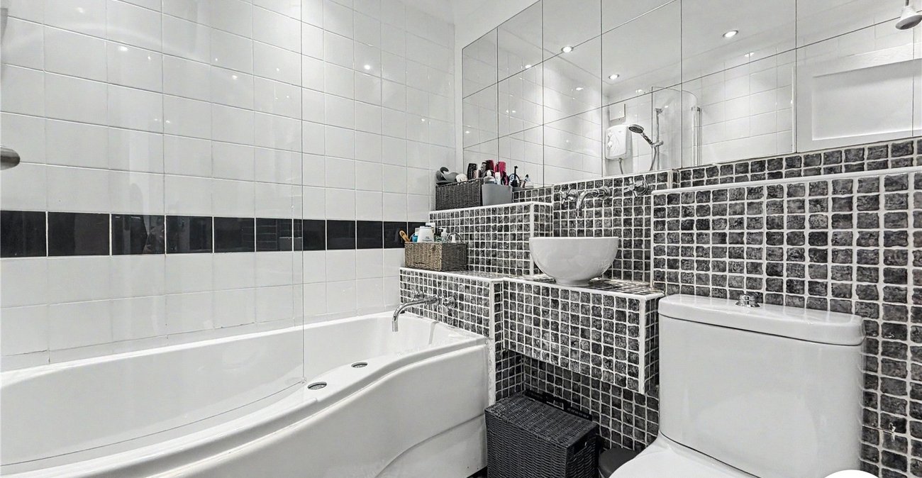 1 bedroom property for sale in Rochester | Robinson Michael & Jackson