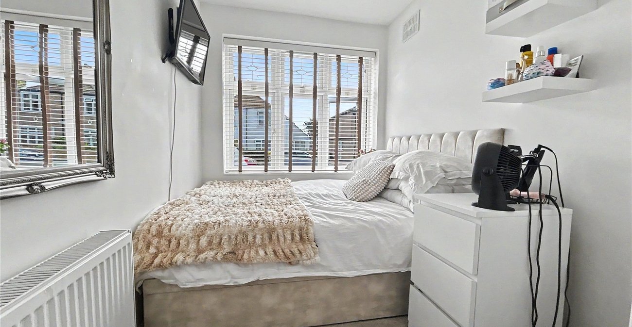 3 bedroom house for sale in Sidcup | Robinson Jackson
