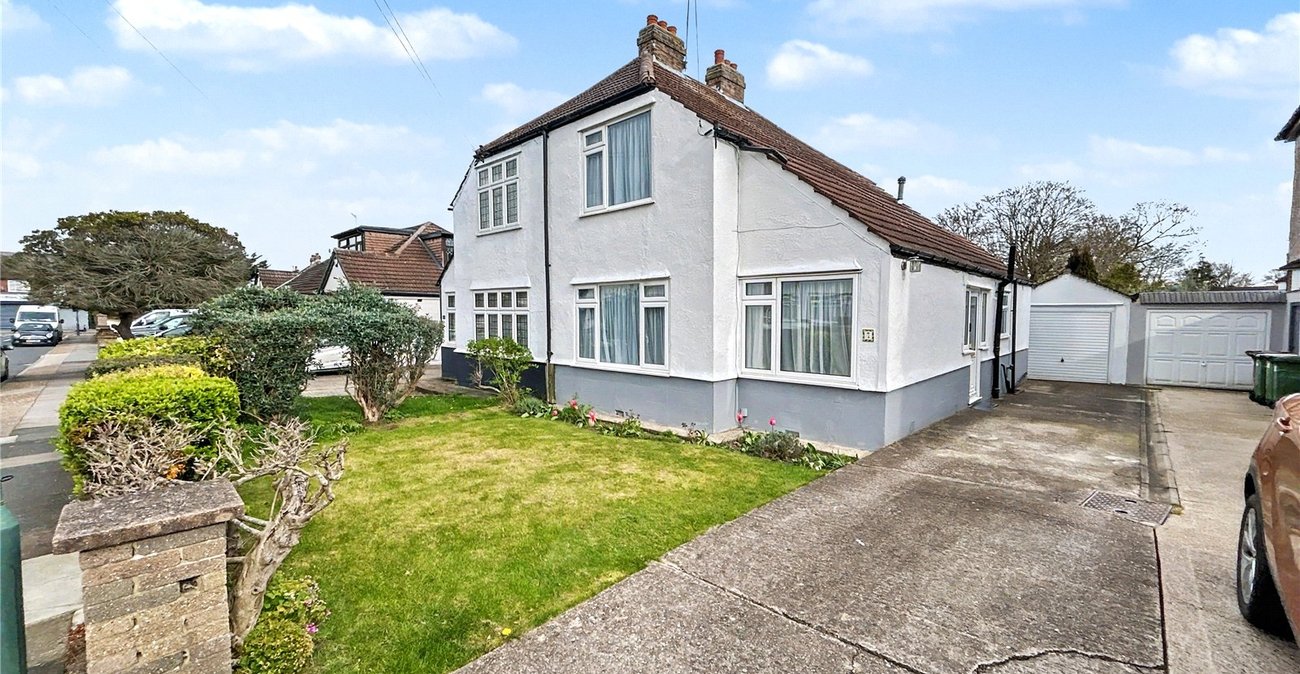 3 bedroom house for sale in Sidcup | Robinson Jackson