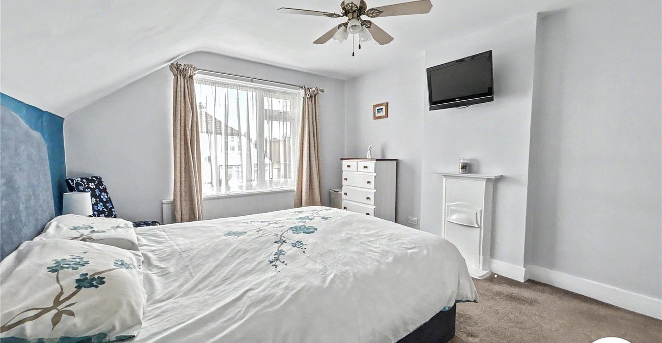 3 bedroom house for sale in Sidcup | Robinson Jackson