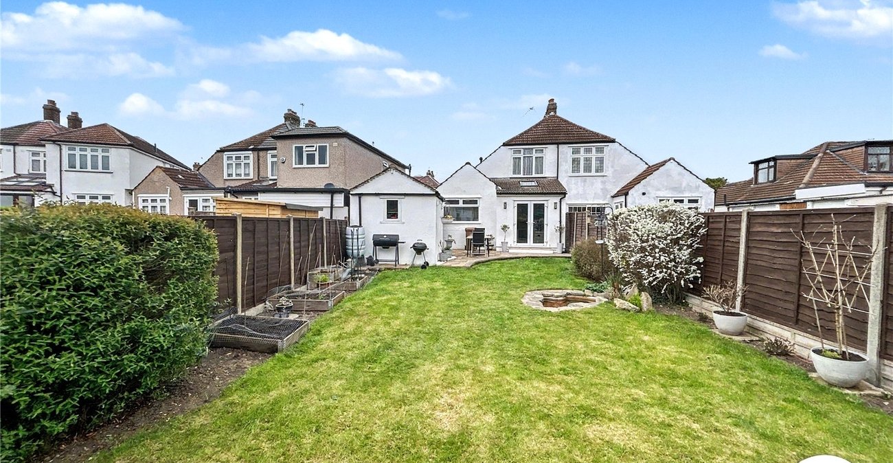 3 bedroom house for sale in Sidcup | Robinson Jackson