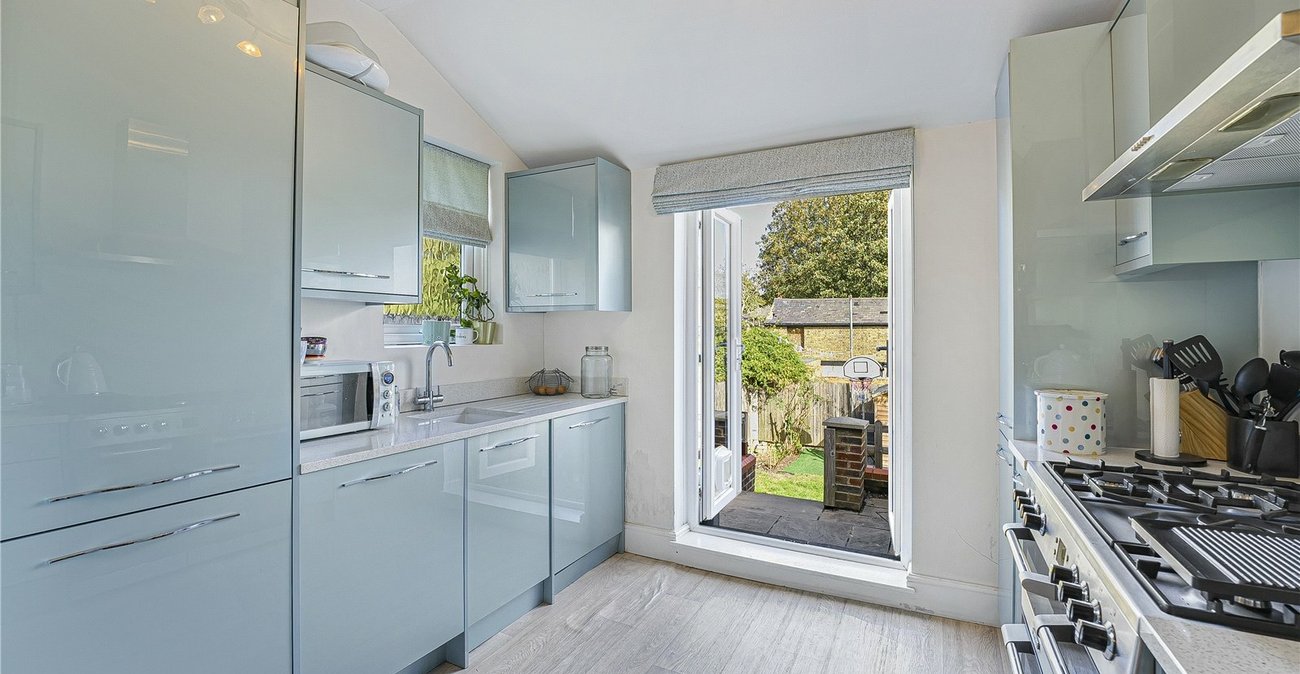 4 bedroom house for sale in London | Robinson Jackson