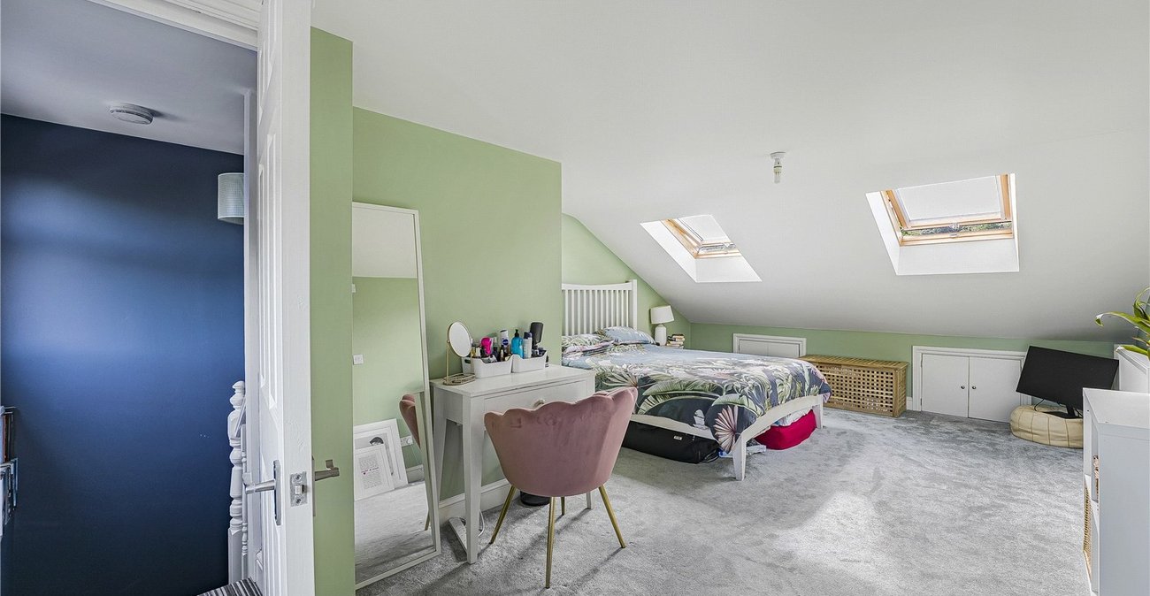 4 bedroom house for sale in London | Robinson Jackson