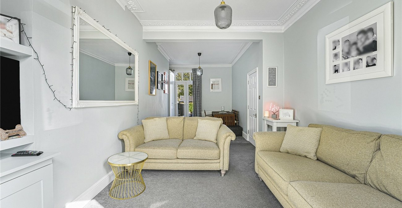 4 bedroom house for sale in London | Robinson Jackson