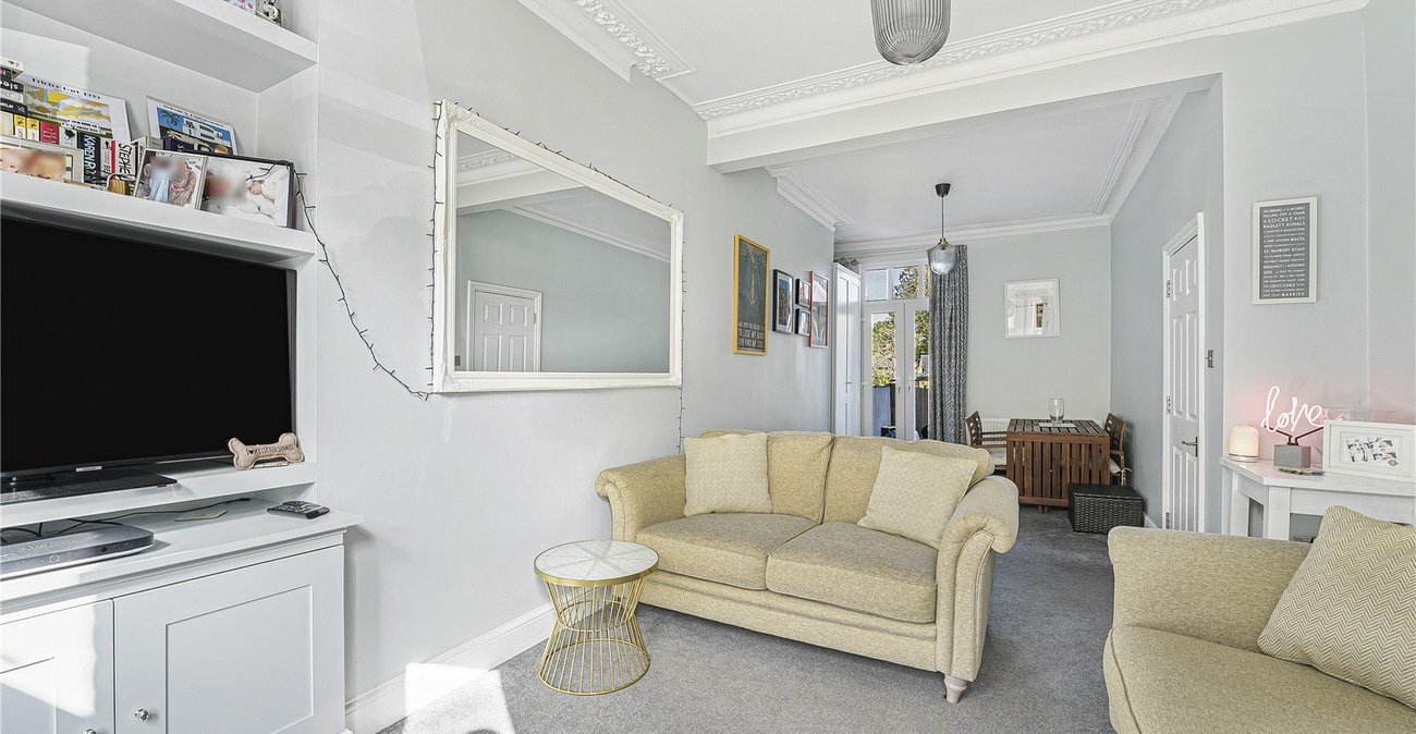 4 bedroom house for sale in London | Robinson Jackson