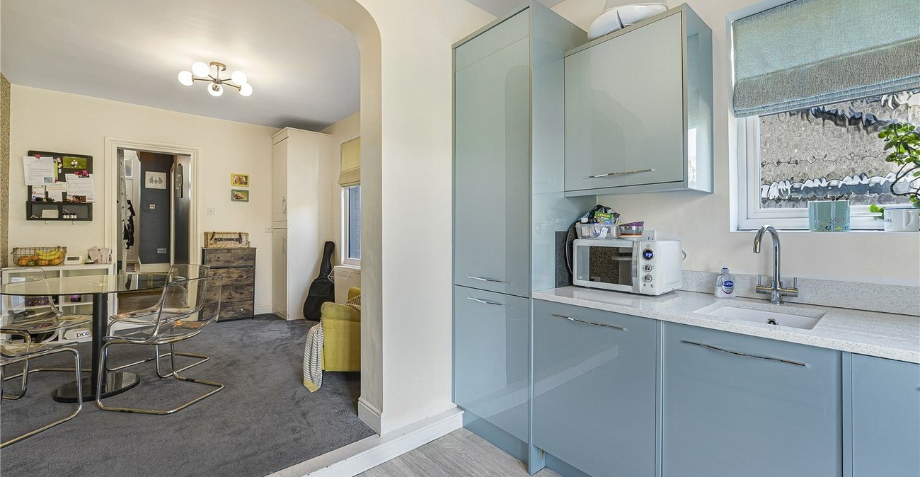 4 bedroom house for sale in London | Robinson Jackson