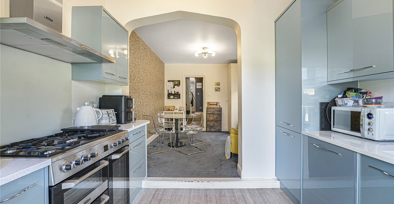 4 bedroom house for sale in London | Robinson Jackson