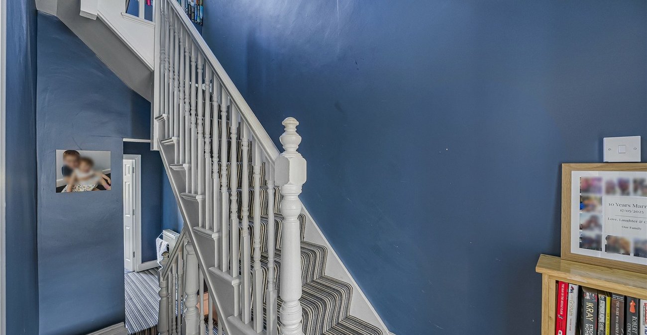 4 bedroom house for sale in London | Robinson Jackson