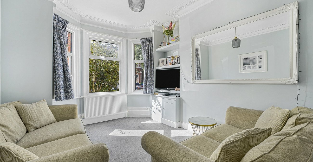4 bedroom house for sale in London | Robinson Jackson