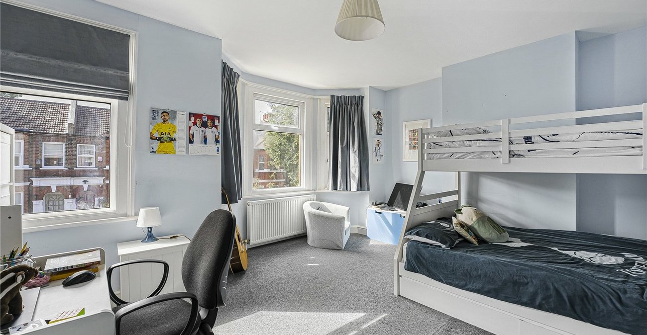 4 bedroom house for sale in London | Robinson Jackson