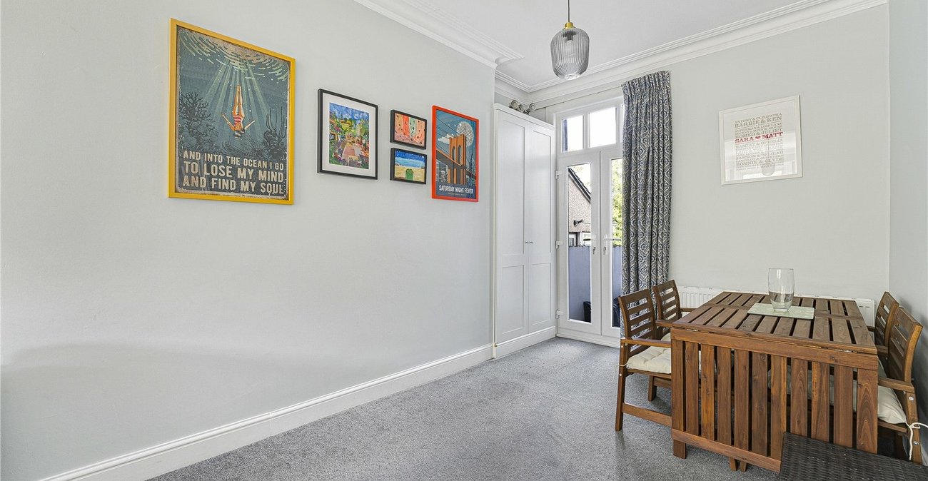 4 bedroom house for sale in London | Robinson Jackson