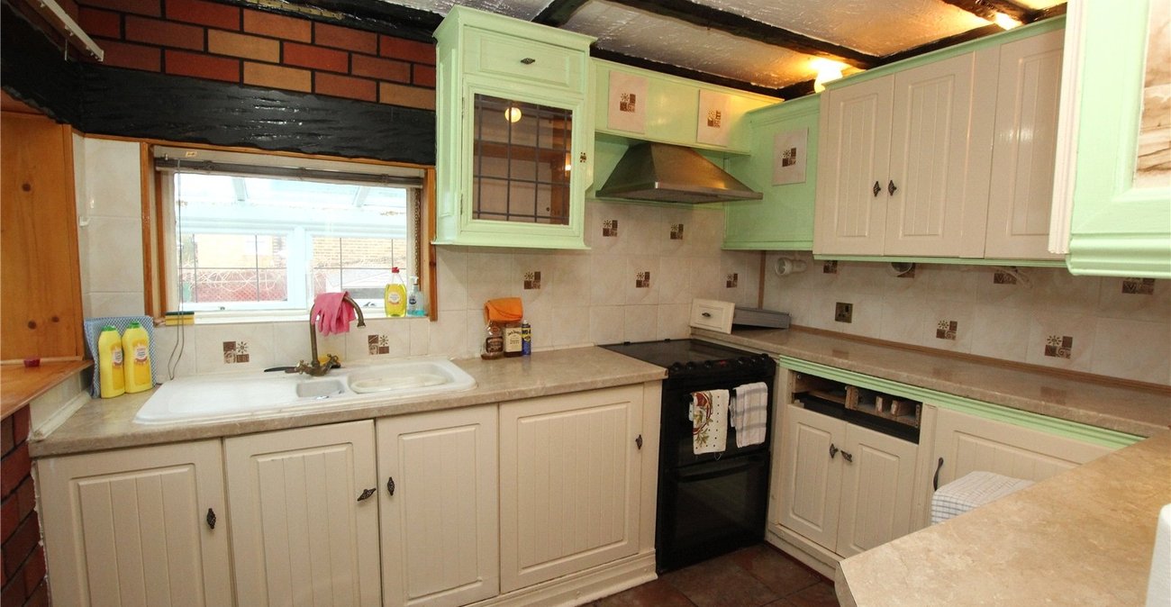 2 bedroom house for sale in Plumstead Common | Robinson Jackson