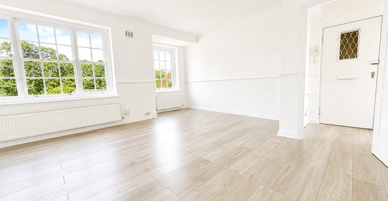 2 bedroom property for sale in London | Robinson Jackson