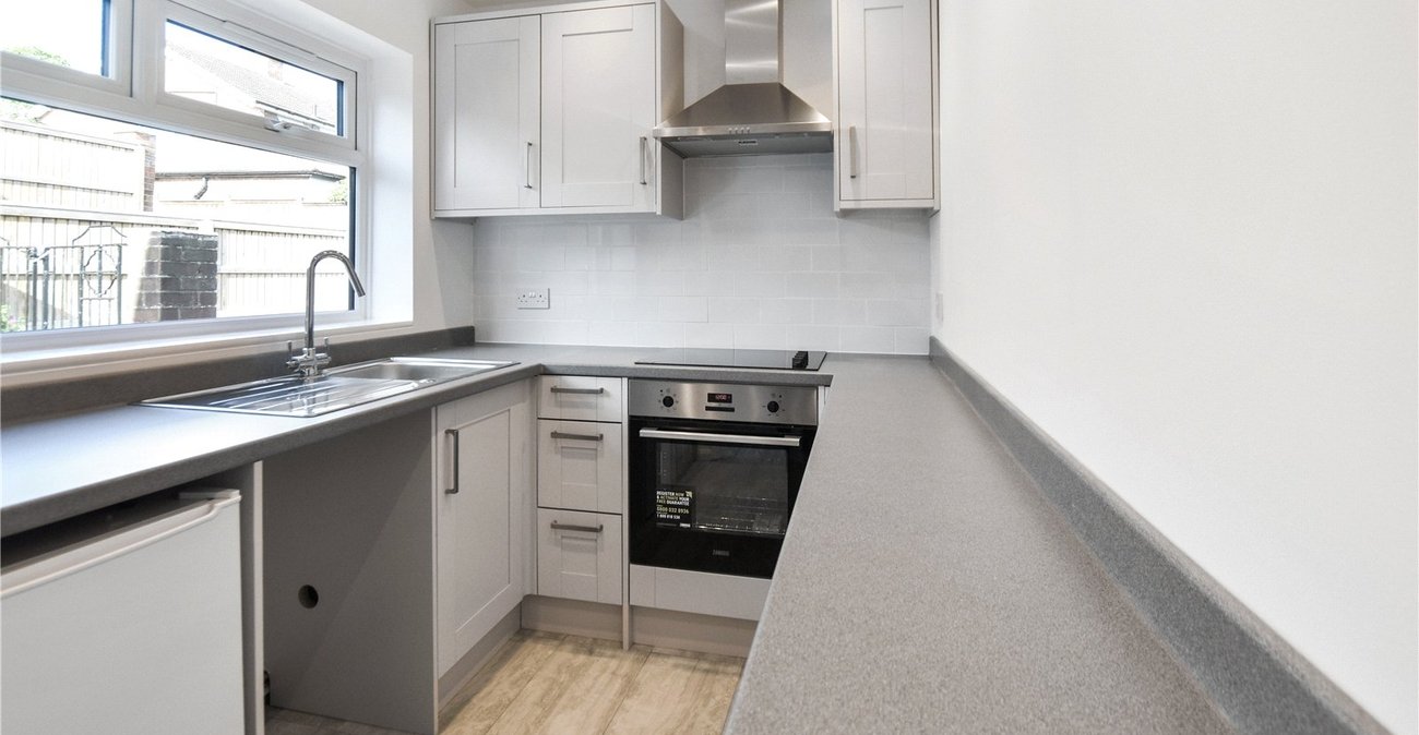 2 bedroom bungalow for sale in Bexley | Robinson Jackson