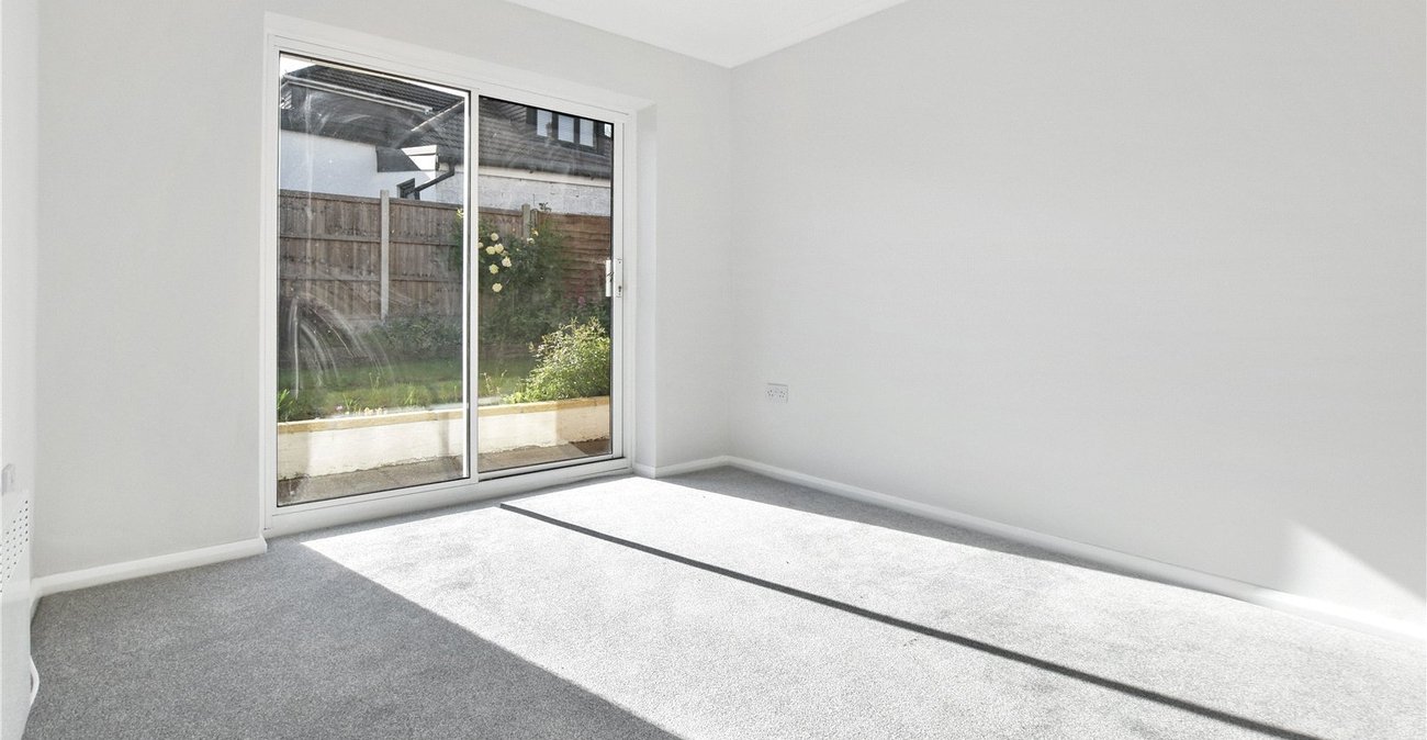 2 bedroom bungalow for sale in Bexley | Robinson Jackson