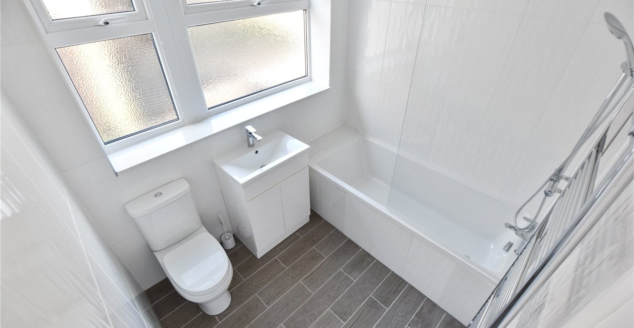 2 bedroom bungalow for sale in Bexley | Robinson Jackson