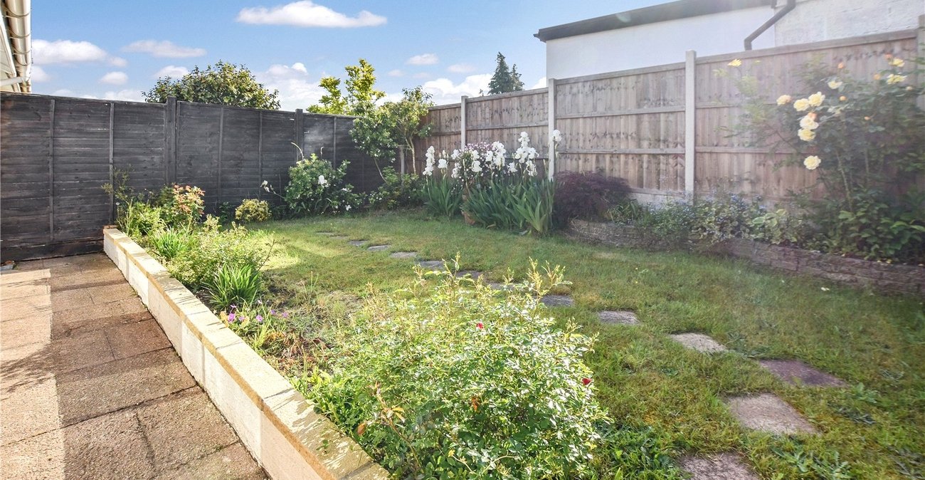 2 bedroom bungalow for sale in Bexley | Robinson Jackson