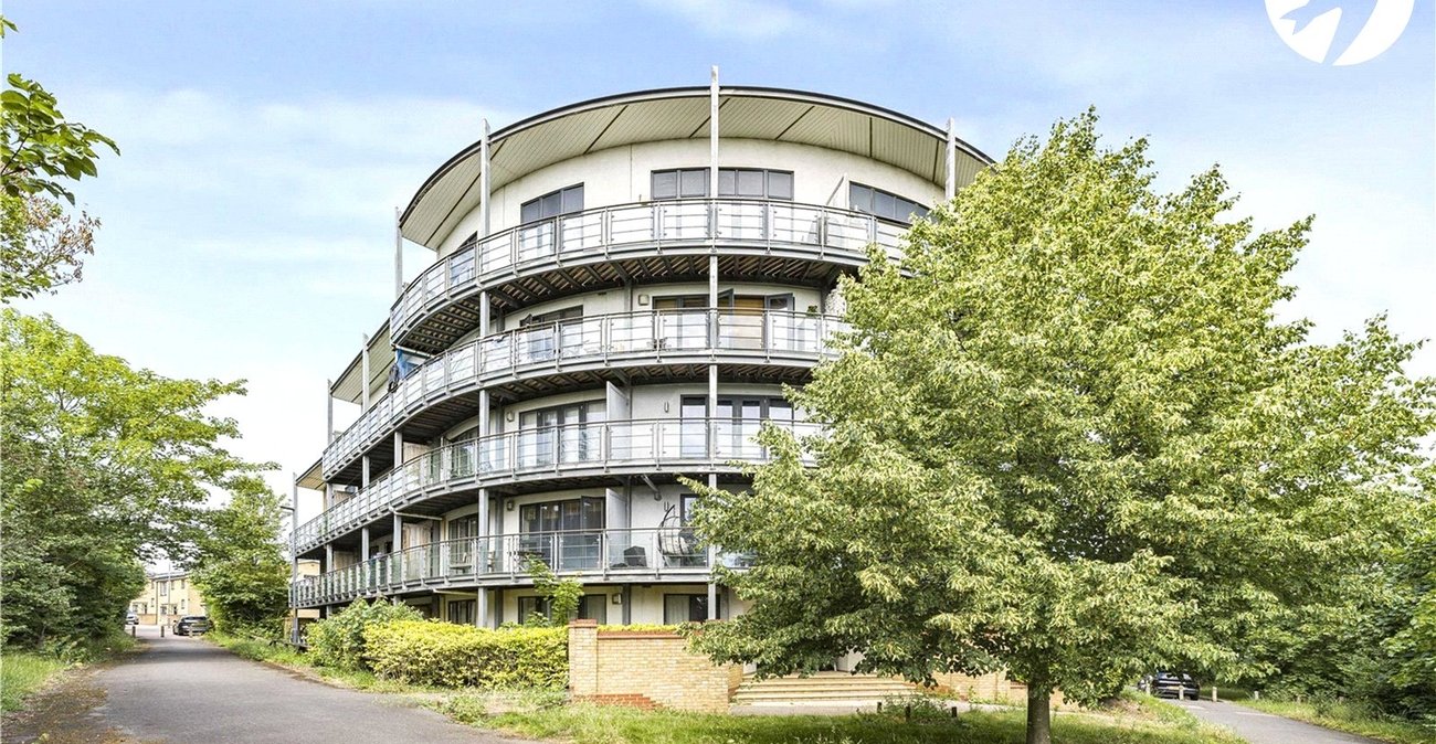2 bedroom property for sale in Fieldfare Lane | Robinson Jackson