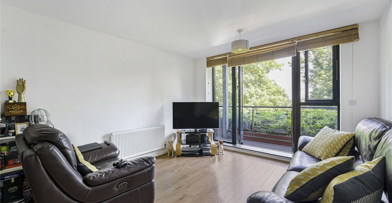2 bedroom property for sale in Fieldfare Lane | Robinson Jackson