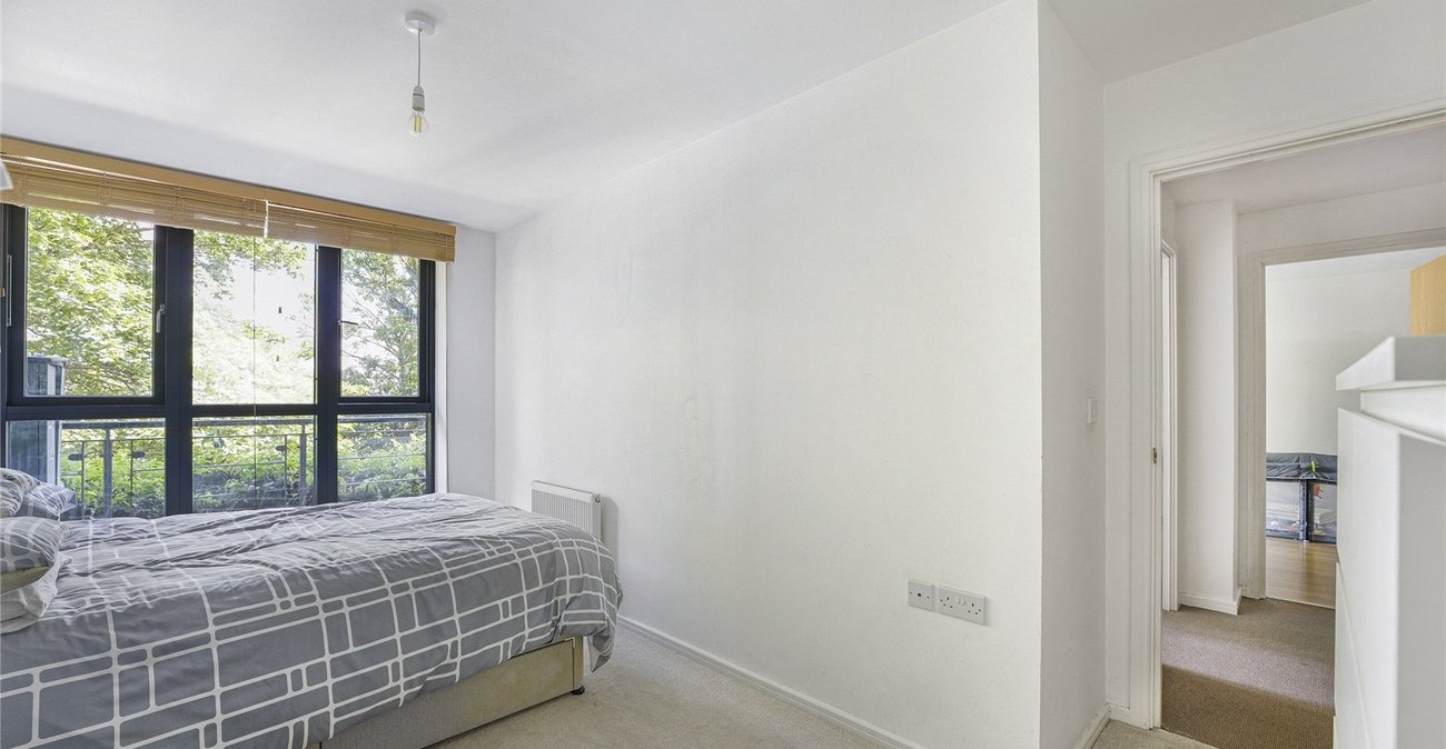 2 bedroom property for sale in Fieldfare Lane | Robinson Jackson