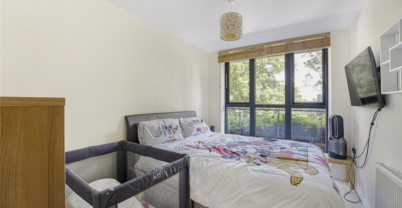 2 bedroom property for sale in Fieldfare Lane | Robinson Jackson