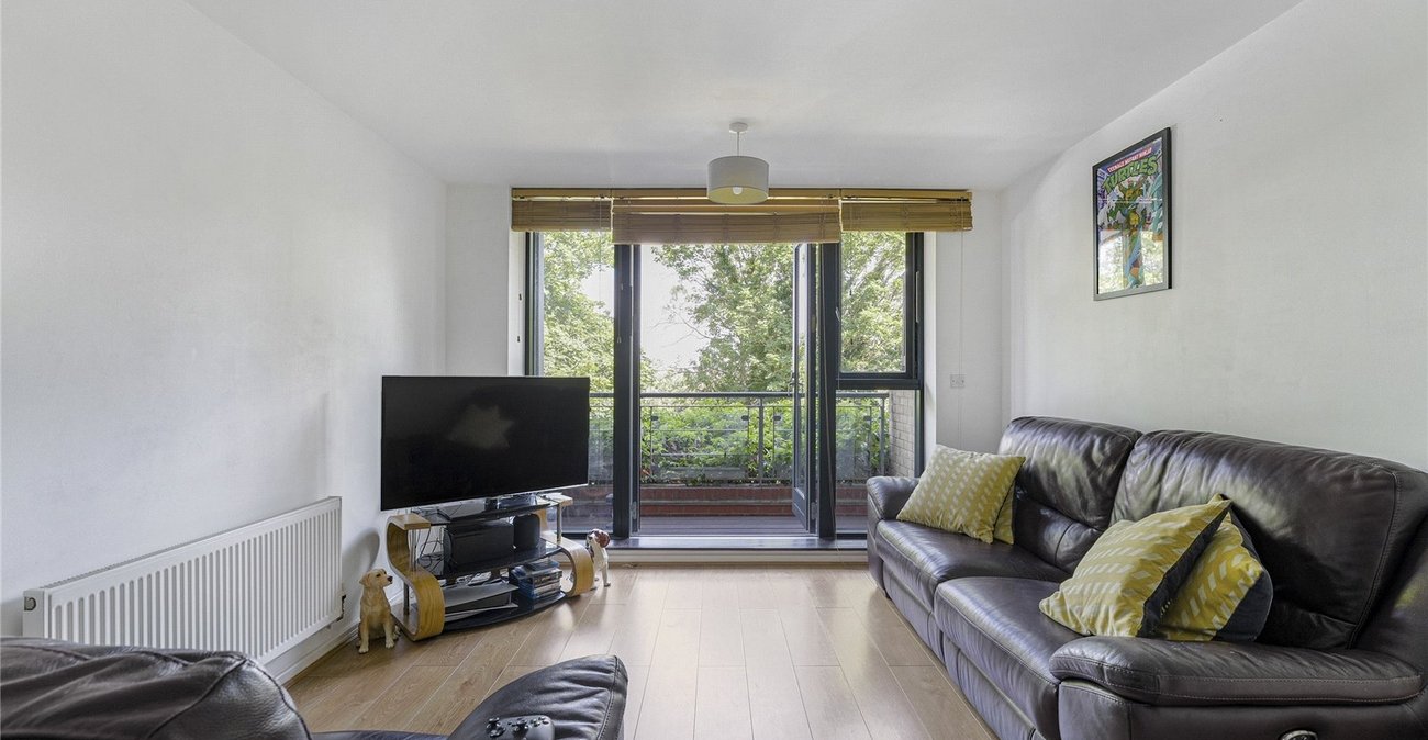 2 bedroom property for sale in Fieldfare Lane | Robinson Jackson