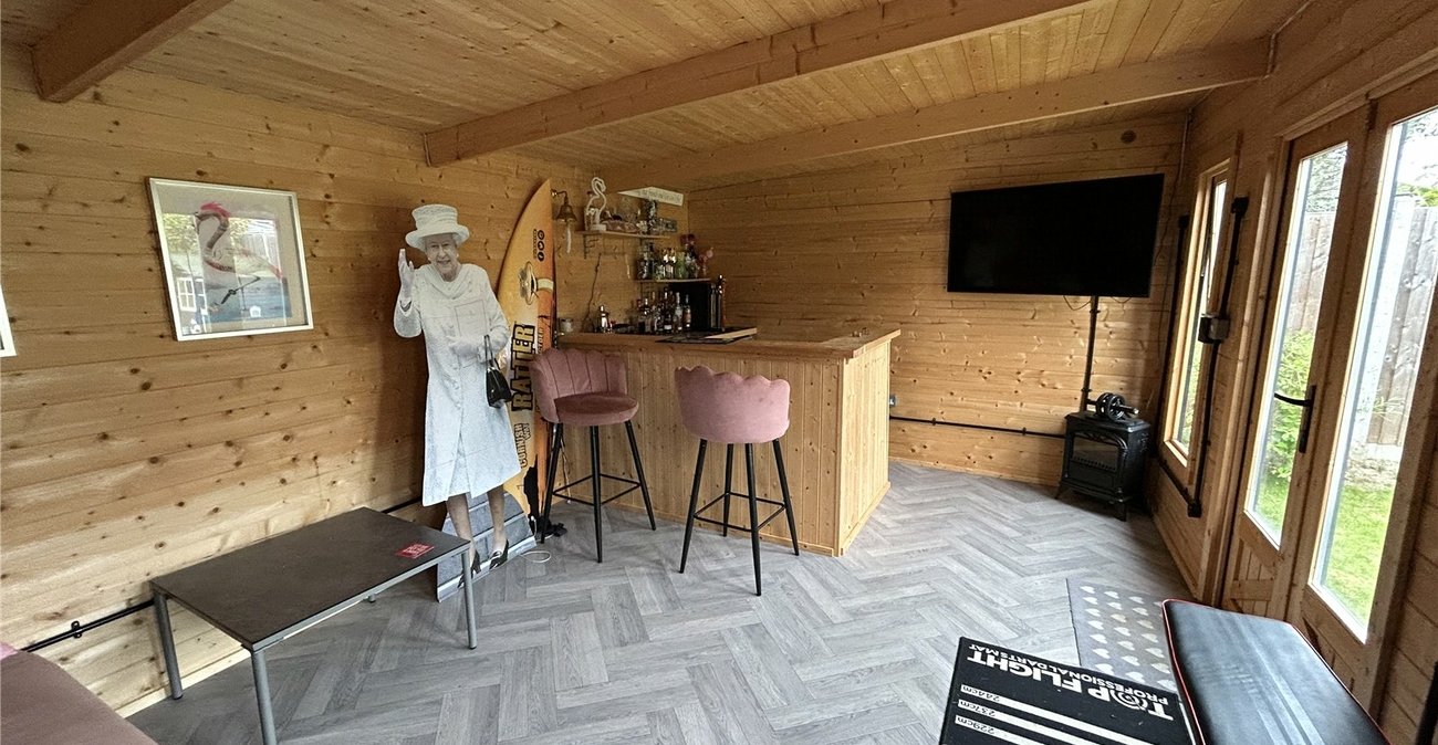 3 bedroom house for sale in Welling | Robinson Jackson