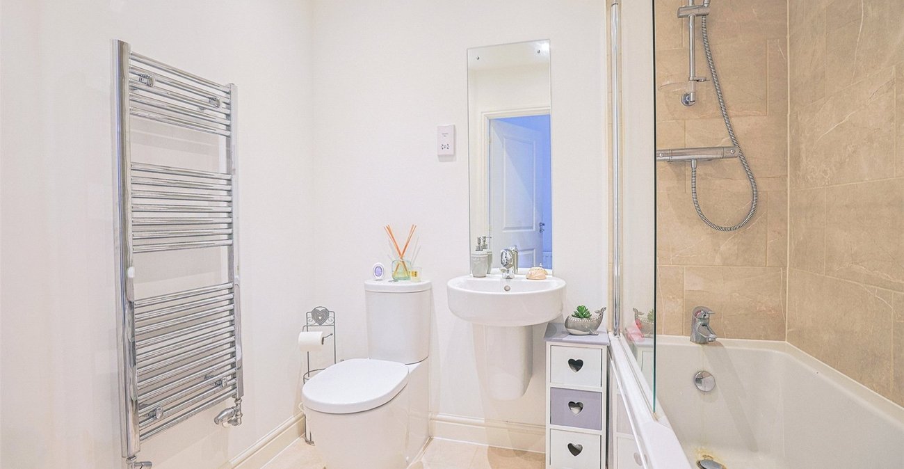 2 bedroom property for sale in Sittingbourne | Robinson Michael & Jackson