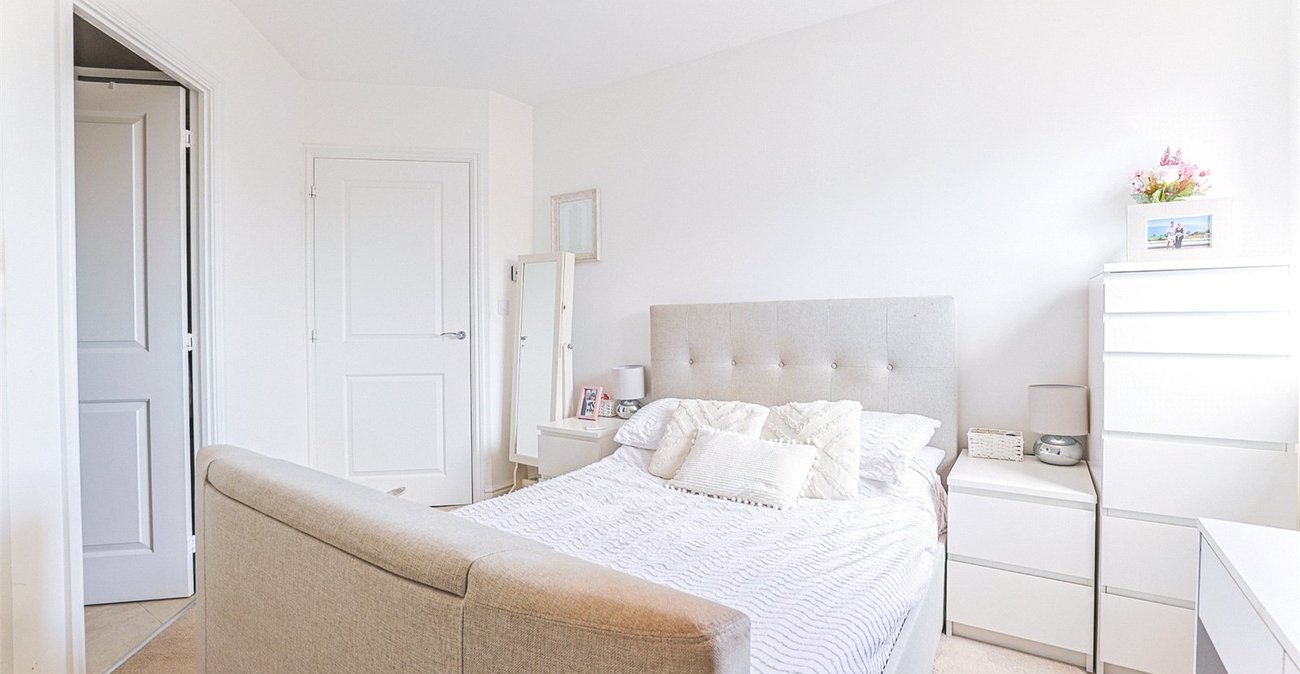 2 bedroom property for sale in Sittingbourne | Robinson Michael & Jackson