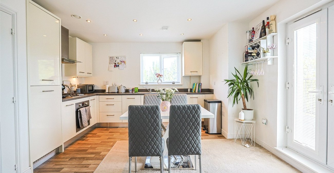2 bedroom property for sale in Sittingbourne | Robinson Michael & Jackson
