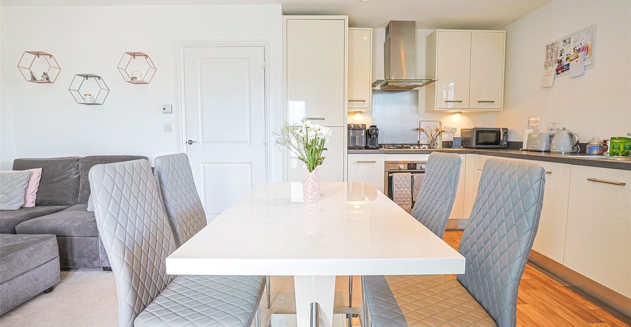 2 bedroom property for sale in Sittingbourne | Robinson Michael & Jackson