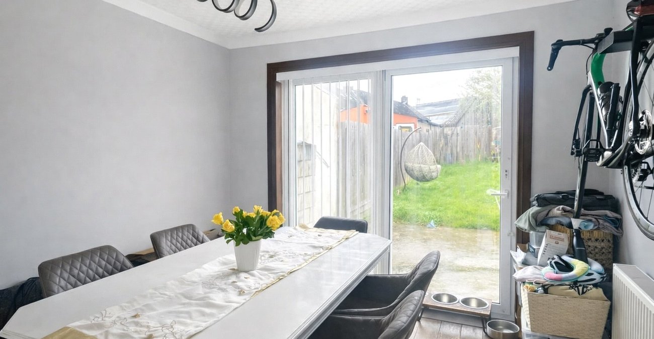 3 bedroom house for sale in London | Robinson Jackson