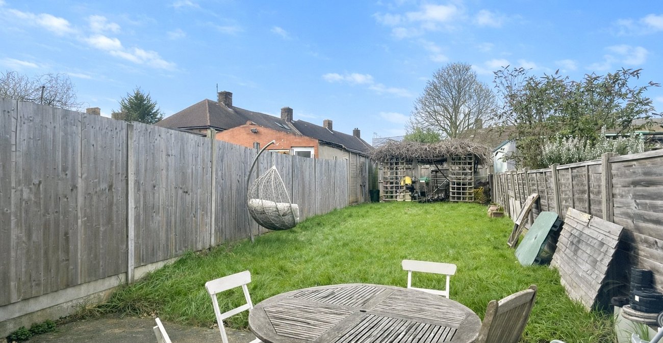 3 bedroom house for sale in London | Robinson Jackson