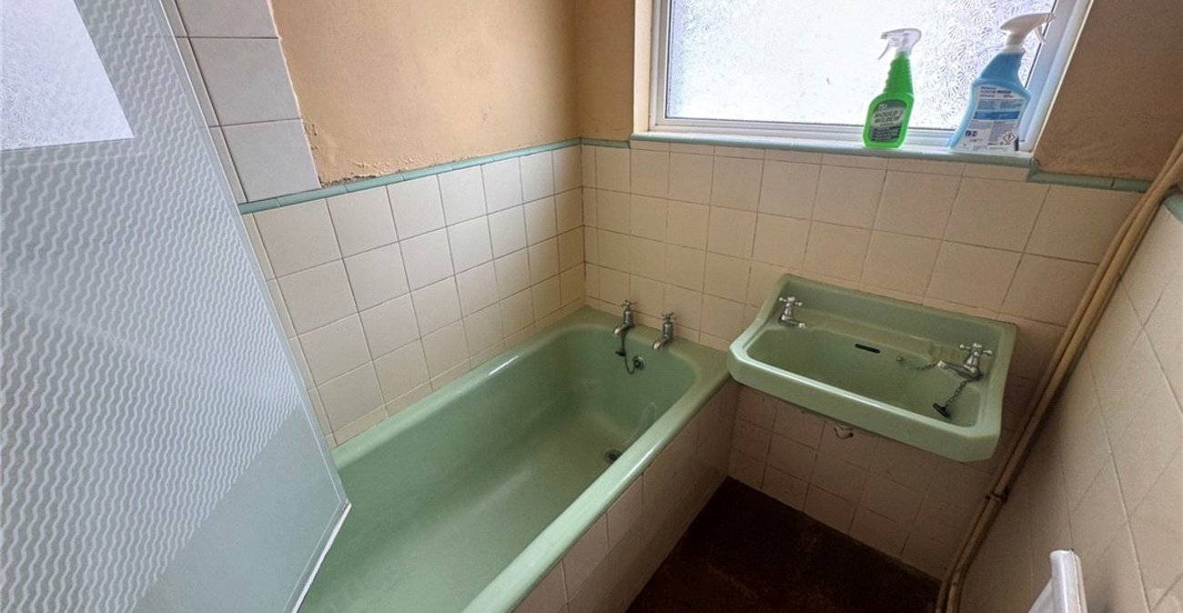 2 bedroom bungalow for sale in St Pauls Cray | Robinson Jackson