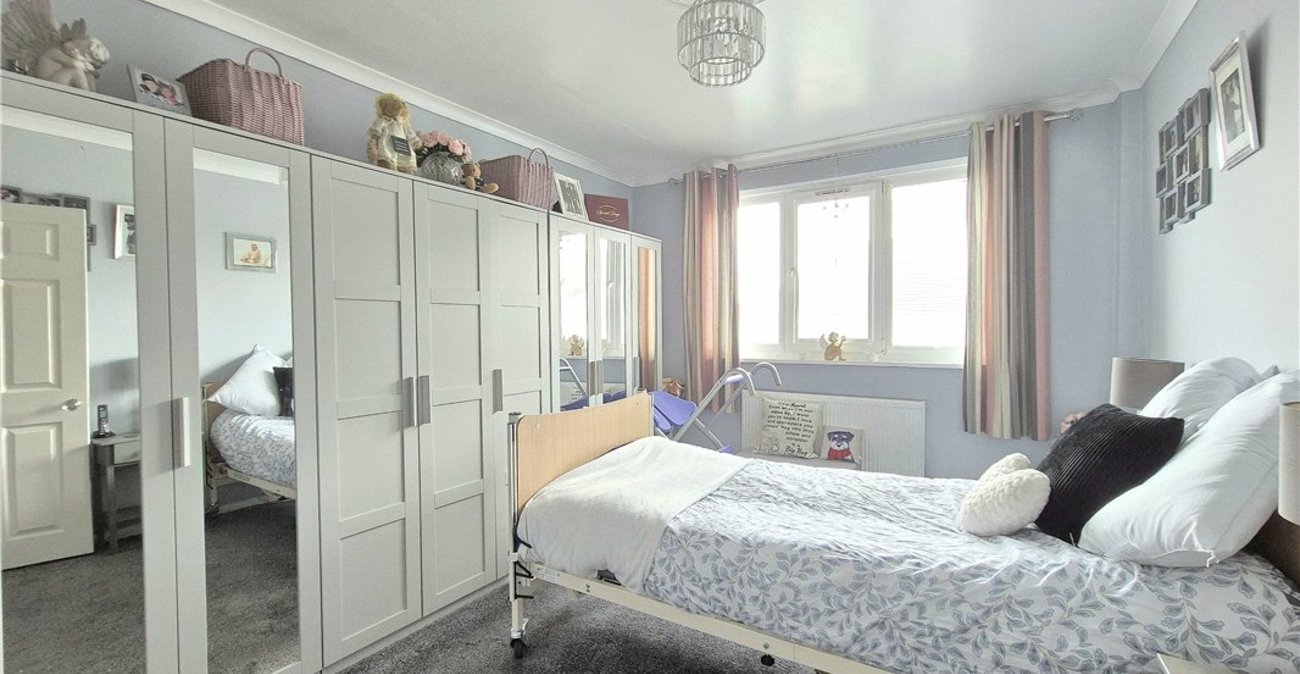 2 bedroom bungalow for sale in St Pauls Cray | Robinson Jackson