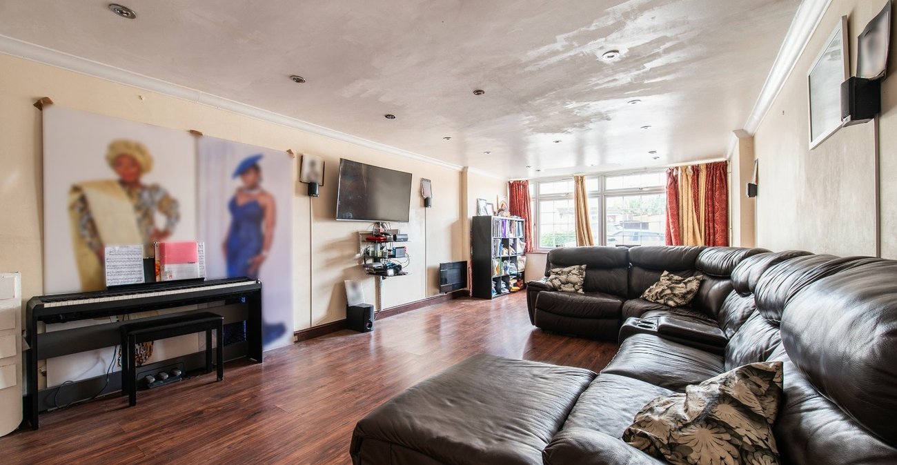 3 bedroom house for sale in Northfleet | Robinson Michael & Jackson