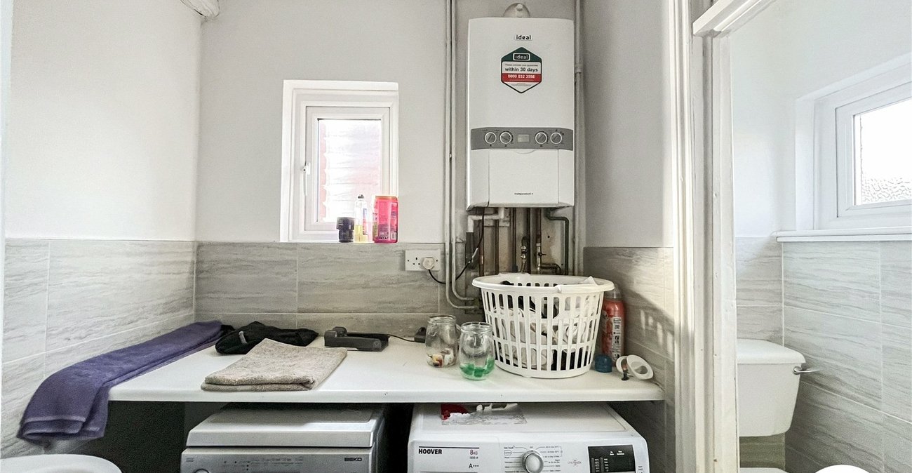 2 bedroom house for sale in Sittingbourne | Robinson Michael & Jackson