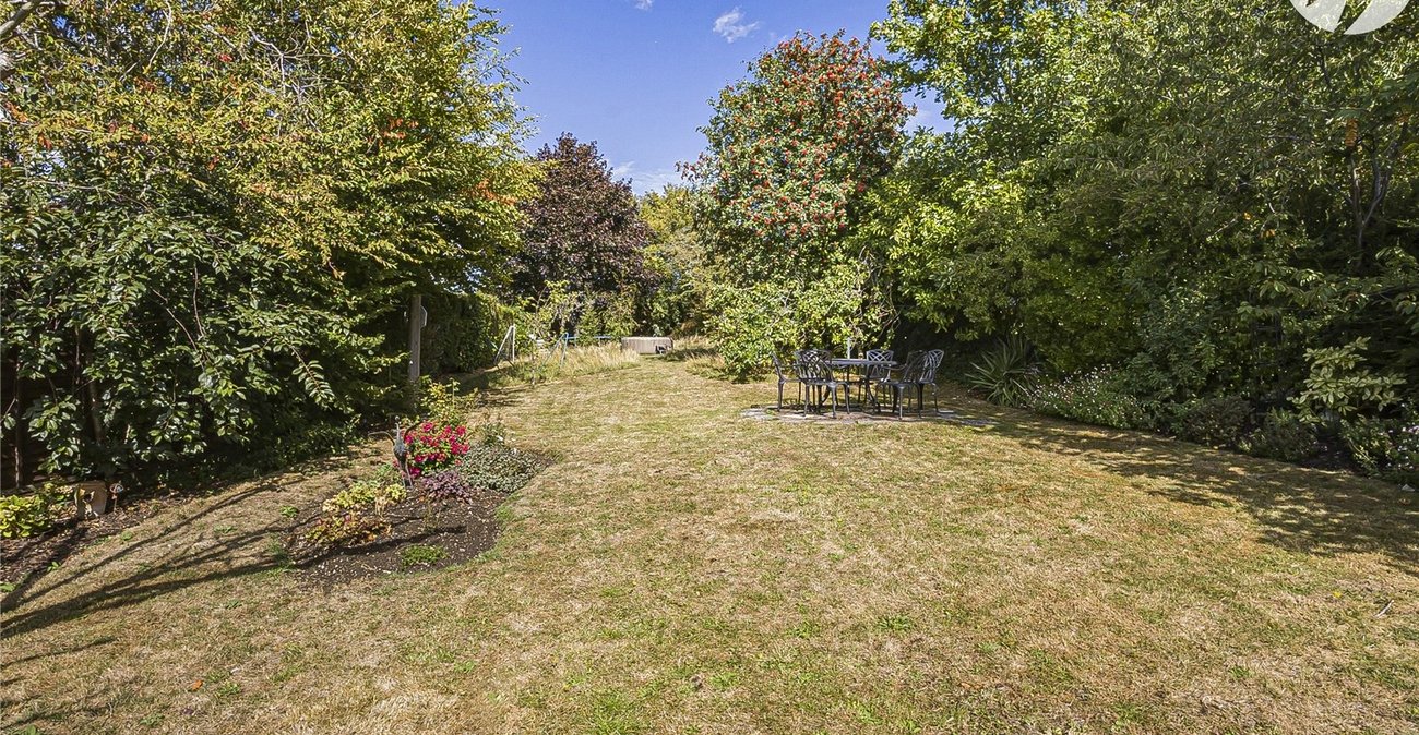 5 bedroom house for sale in Hextable | Robinson Jackson