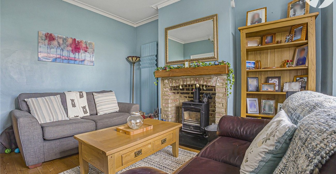 5 bedroom house for sale in Hextable | Robinson Jackson