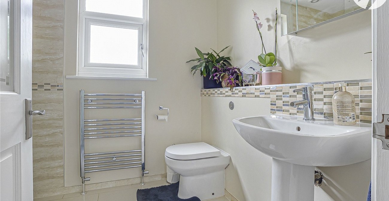 5 bedroom house for sale in Hextable | Robinson Jackson