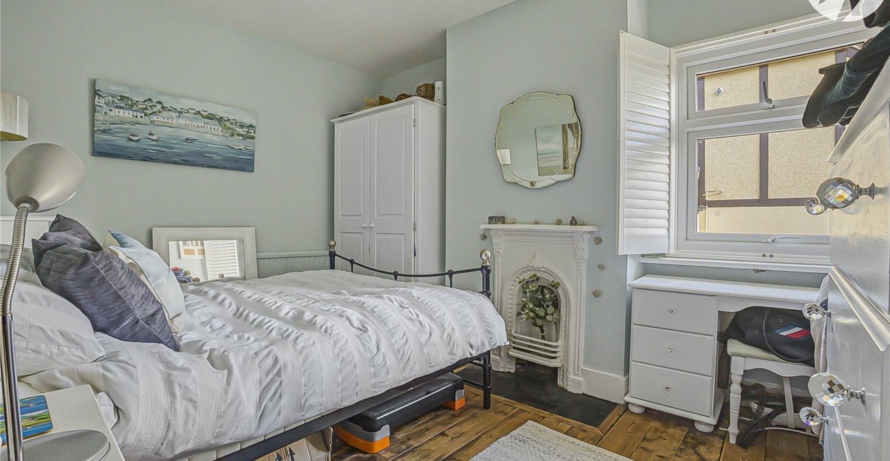 5 bedroom house for sale in Hextable | Robinson Jackson