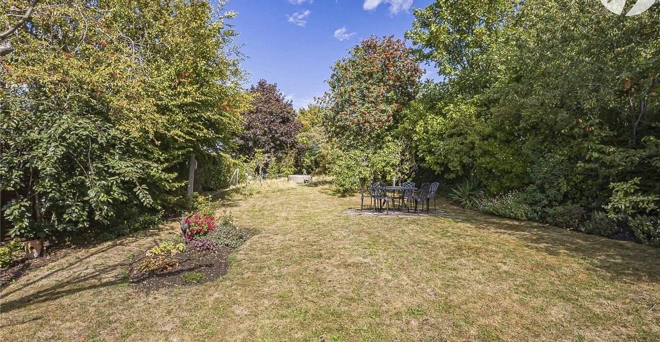 5 bedroom house for sale in Hextable | Robinson Jackson